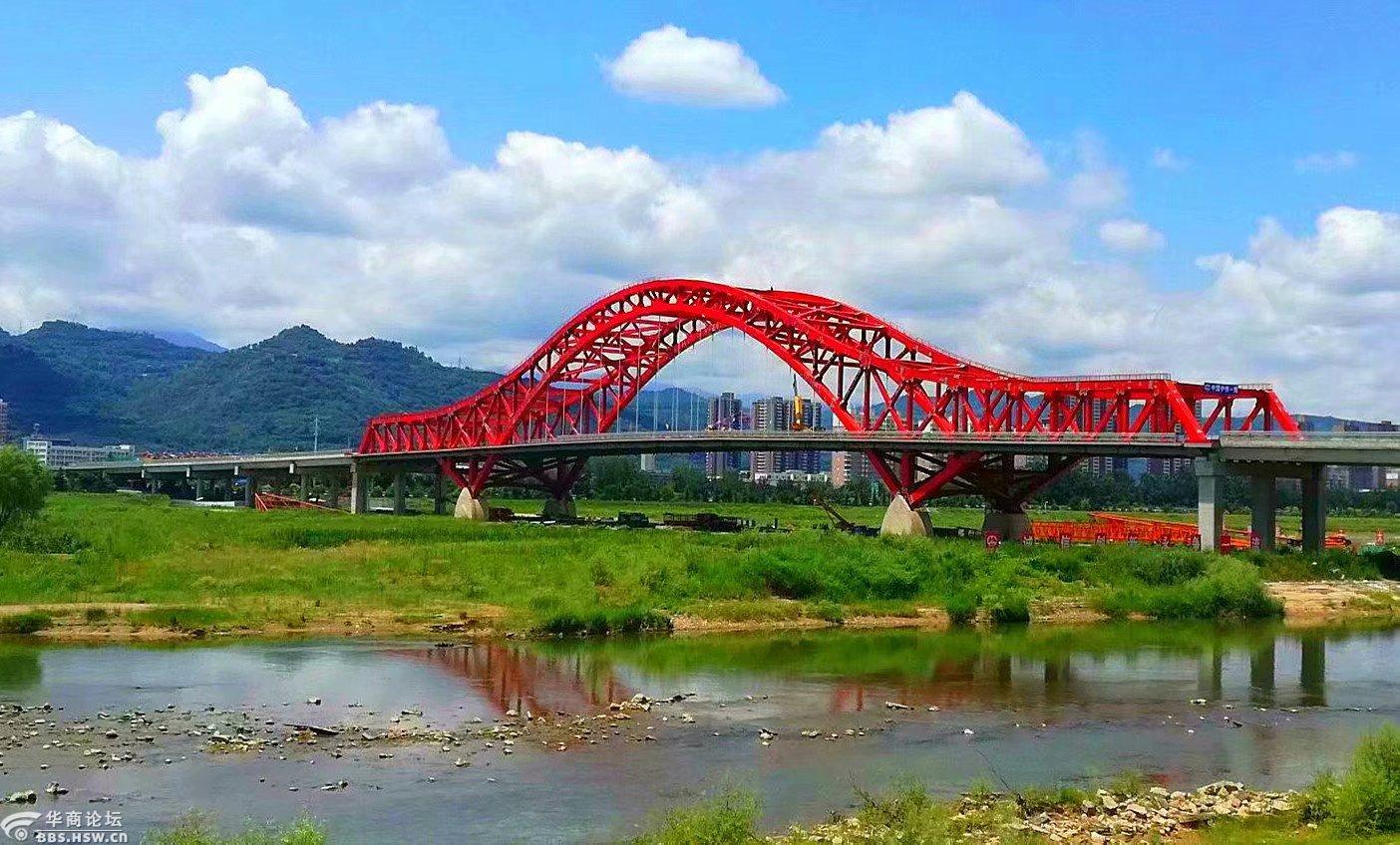 宝鸡的桥主要是横跨渭河的,目前宝鸡在建或已在使用中的桥有:福谭大桥